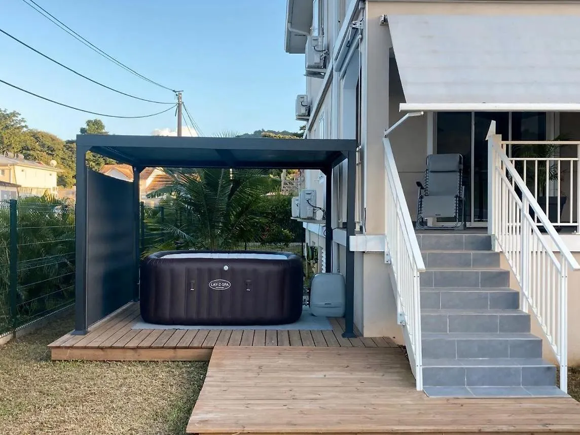 公寓 L'Anse Plage Appartement 2 Chambres Avec Spa A 200 M De La Plage, Jardin Prive Et Parking 莱特鲁瓦西莱